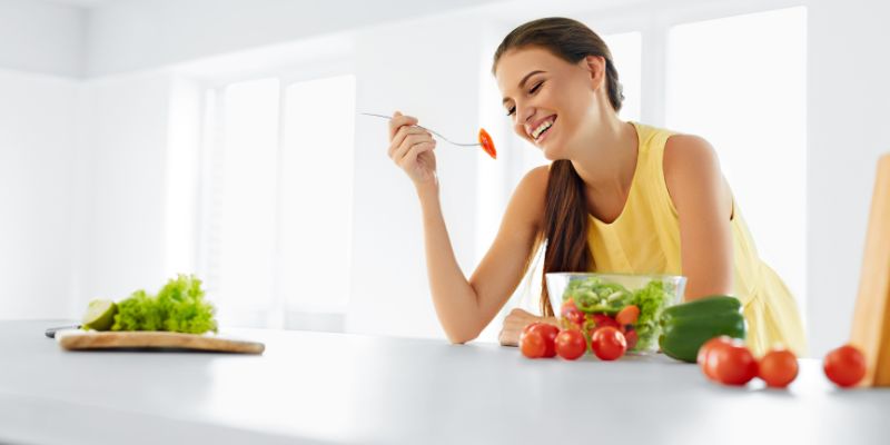 What are the challenges of eating a healthy diet?